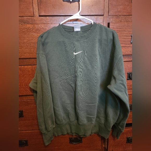 Womens Nike Green Sweatshir5 - Picture 1 of 2